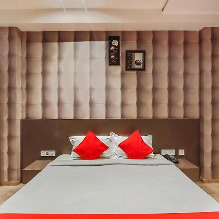 Oyo 26991 Stanza Luxurios Stay Zahirabad Zewnętrze zdjęcie